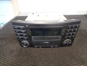 Używane Radioodtwarzacz CD Mercedes E Combi (S211) 2.2 E-220 CDI 16V Cena € 85,00 Procedura marży oferowane przez Westerhof autodemontage