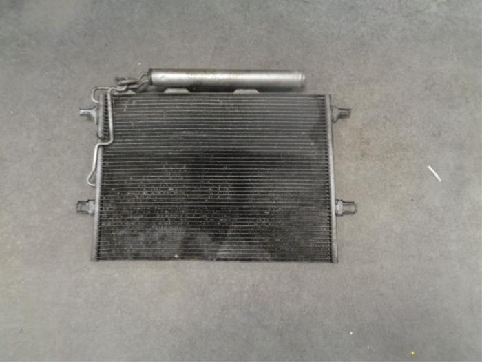 Usagé Radiateur clim Mercedes E Combi (S211) 2.2 E-220 CDI 16V Prix € 25,00 Règlement à la marge proposé par Westerhof autodemontage