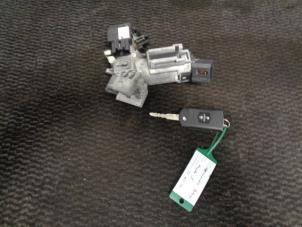Used Ignition lock + key Mazda 2 (DE) 1.3 16V S-VT Price € 35,00 Margin scheme offered by Westerhof autodemontage