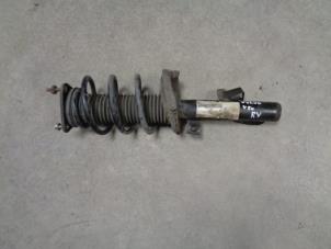 Used Front shock absorber, right Volvo V50 (MW) 2.0 D 16V Price € 70,00 Margin scheme offered by Westerhof autodemontage