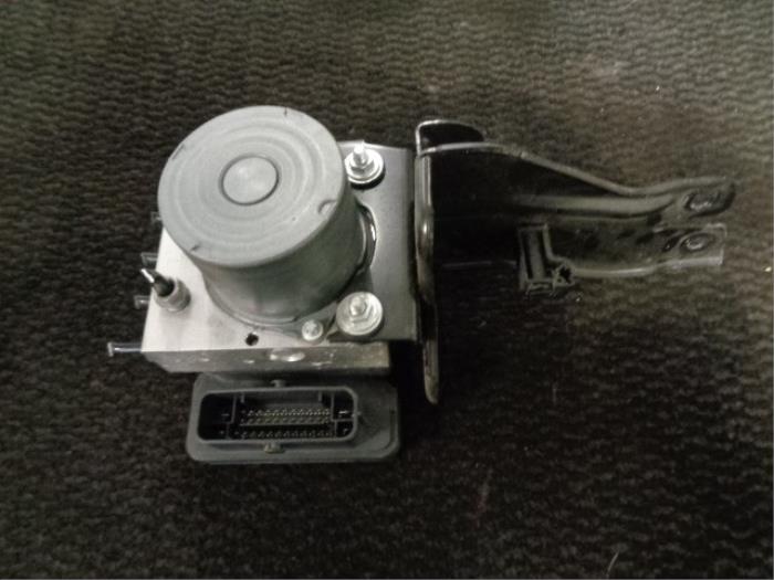 Used ABS pump Seat Ibiza ST (6J8) 1.4 TDI 12V Price € 70,00 Margin scheme offered by Westerhof autodemontage