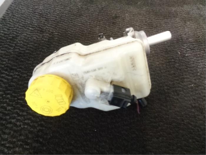 Gebrauchte Hauptbremszylinder Seat Ibiza ST (6J8) 1.4 TDI 12V Preis € 20,00 Margenregelung angeboten von Westerhof autodemontage