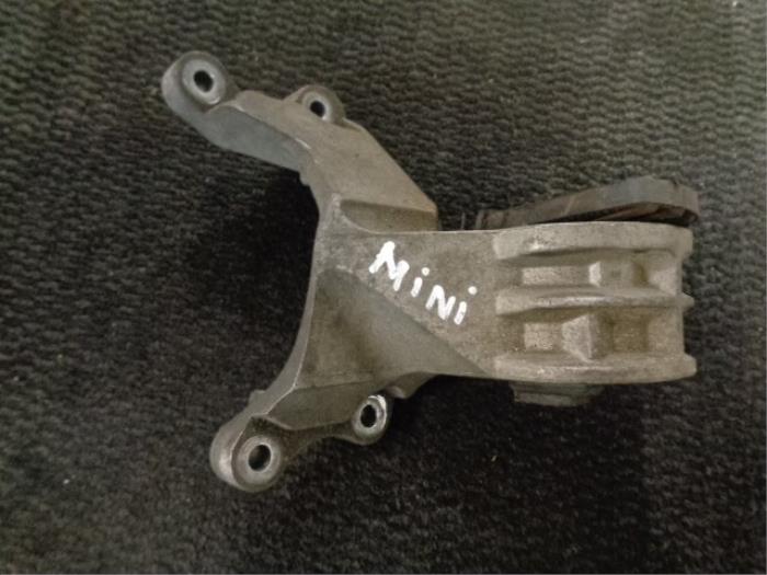 Used Engine mount BMW Mini (R50/53) 1.6 16V Cooper Price € 20,00 Margin scheme offered by Westerhof autodemontage