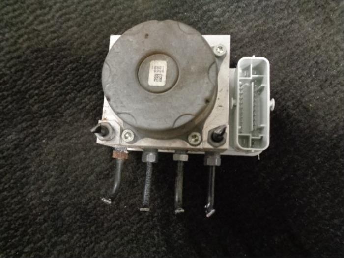 Gebrauchte ABS Pumpe Citroen C3 Picasso (SH) 1.6 HDi 90 Preis € 100,00 Margenregelung angeboten von Westerhof autodemontage