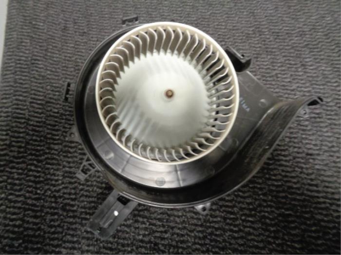 Motor de ventilador de calefactor de un Seat Mii 1.0 12V 2019