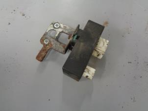 Used Cooling fin relay Volkswagen Polo IV (9N1/2/3) 1.4 16V Price € 15,00 Margin scheme offered by Westerhof autodemontage