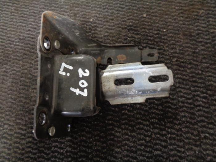 Used Engine mount Peugeot 207/207+ (WA/WC/WM) 1.4 Price € 15,00 Margin scheme offered by Westerhof autodemontage
