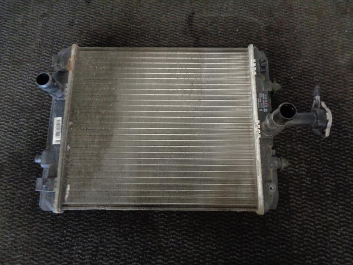 Usagé Radiateur Peugeot 107 1.0 12V Prix € 25,00 Règlement à la marge proposé par Westerhof autodemontage