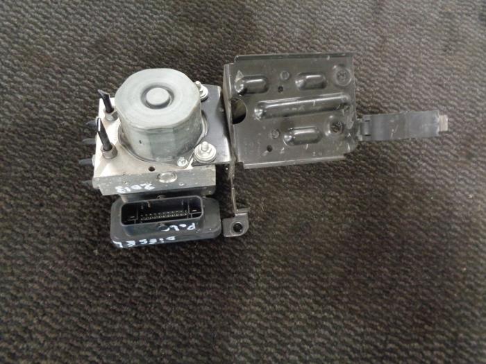 Gebrauchte ABS Pumpe Volkswagen Polo V (6R) 1.2 TDI 12V BlueMotion Preis € 50,00 Margenregelung angeboten von Westerhof autodemontage