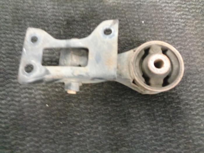 Used Engine mount Peugeot 107 1.0 12V Price € 20,00 Margin scheme offered by Westerhof autodemontage
