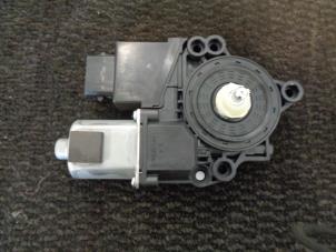 Begagnade Motor, dörrfönster Kia Cee'd (JDB5) 1.6 GDI 16V Pris € 35,00 Marginaltabell erbjuds av Westerhof autodemontage