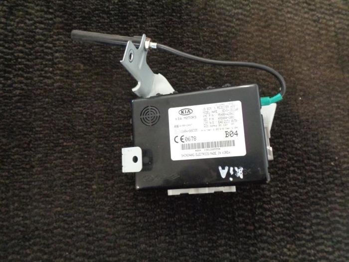 Used Body control computer Kia Cee'd (JDB5) 1.6 GDI 16V Price € 40,00 Margin scheme offered by Westerhof autodemontage