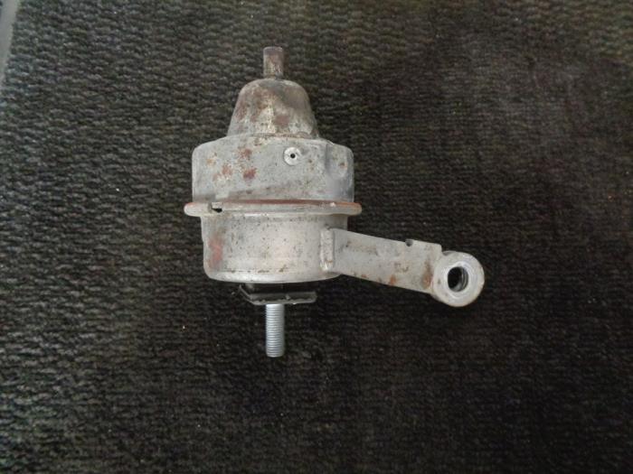 Used Engine mount BMW Mini (R50/53) 1.6 16V Cooper Price € 15,00 Margin scheme offered by Westerhof autodemontage