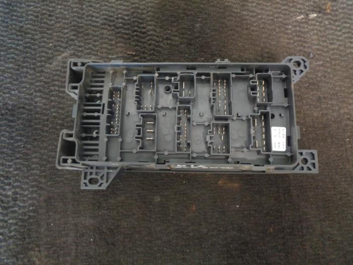 Fuse box Kia Sorento I/II 3.5 V6 24V 911613E080 KIA