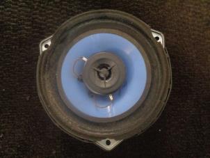 Used Speaker Kia Sorento I (JC) 3.5 V6 24V Price € 15,00 Margin scheme offered by Westerhof autodemontage