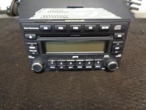 Used Radio CD player Kia Sorento I (JC) 3.5 V6 24V Price € 70,00 Margin scheme offered by Westerhof autodemontage
