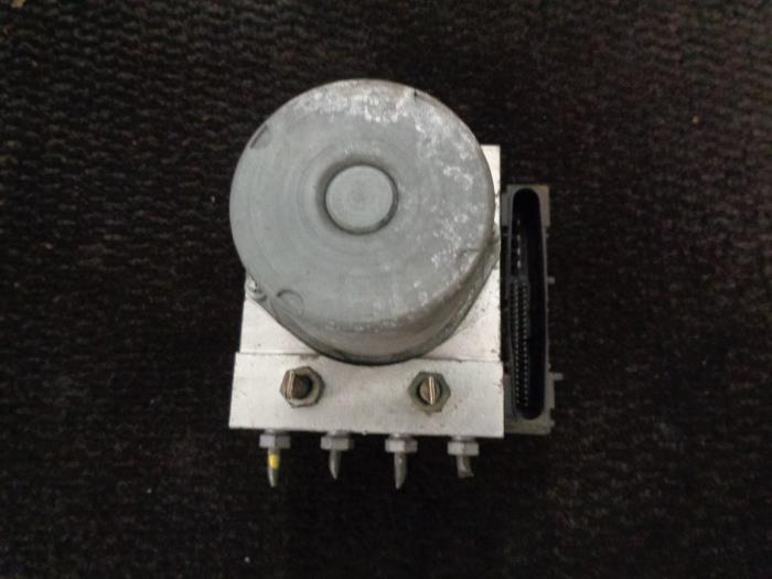 Gebrauchte ABS Pumpe Mercedes A (W169) 1.5 A-160 Preis € 60,00 Margenregelung angeboten von Westerhof autodemontage