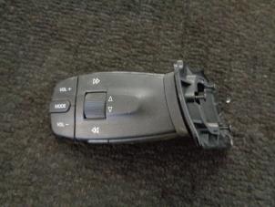 Used Radio remote control Seat Ibiza IV (6J5) 1.6 16V Price € 15,00 Margin scheme offered by Westerhof autodemontage