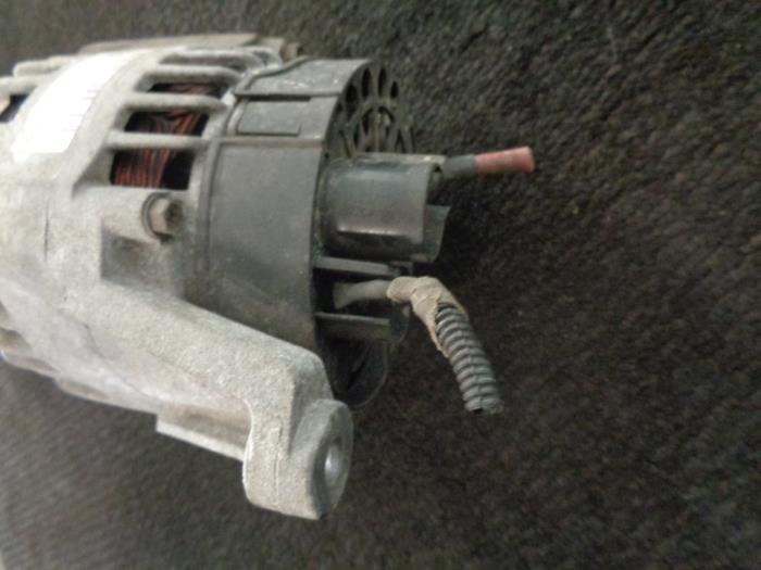 Dynamo van een Fiat Panda (169) 1.1 Fire 2004