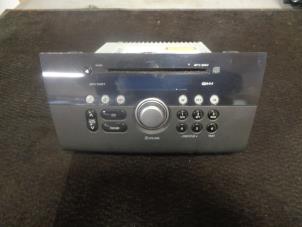 Used Radio CD player Suzuki Swift (ZA/ZC/ZD1/2/3/9) 1.5 VVT 16V Price € 35,00 Margin scheme offered by Westerhof autodemontage