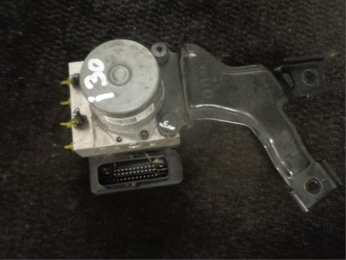 Begagnade ABS-pump Hyundai i30 (PDEB5/PDEBB/PDEBD/PDEBE) 1.6 CRDi 16V VGT Pris € 90,00 Marginaltabell erbjuds av Westerhof autodemontage
