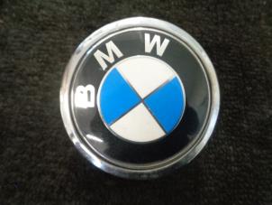 Usados Manija del portón trasero BMW 1 serie (E87/87N) 118i 16V Precio € 25,00 Norma de margen ofrecido por Westerhof autodemontage