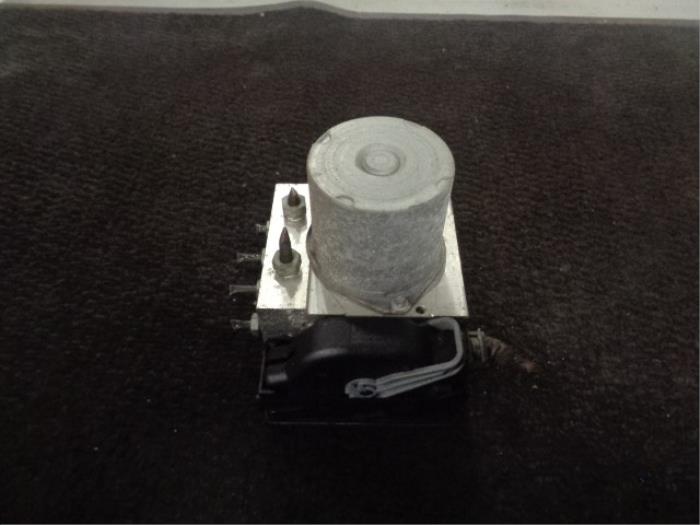 Gebrauchte ABS Pumpe Mercedes A (W169) 2.0 A-180 CDI 16V 5-Drs. Preis € 90,00 Margenregelung angeboten von Westerhof autodemontage