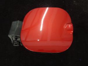 Used Tank cap cover Renault Twingo III (AH) 1.0 SCe 70 12V Price € 30,00 Margin scheme offered by Westerhof autodemontage
