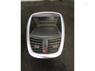 Used Dashboard vent Peugeot 207 CC (WB) 1.6 16V Price € 35,00 Margin scheme offered by Westerhof autodemontage