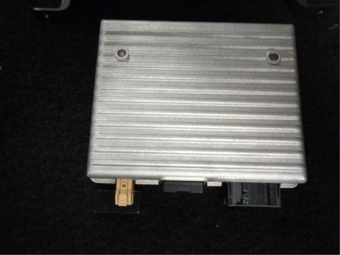 Bluetooth module from a Opel Astra J GTC (PD2/PF2) 2.0 CDTI 16V ecoFLEX 2011