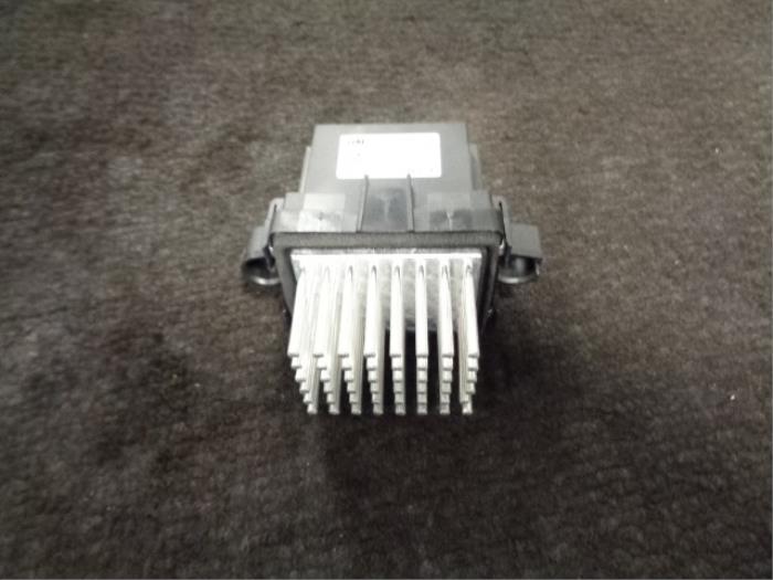 Heater resistor from a Opel Astra J GTC (PD2/PF2) 2.0 CDTI 16V ecoFLEX 2011