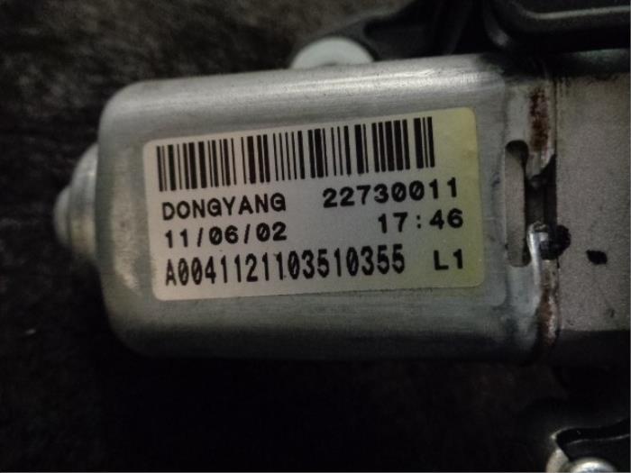 Motor de limpiaparabrisas detrás de un Opel Astra J GTC (PD2/PF2) 2.0 CDTI 16V ecoFLEX 2011