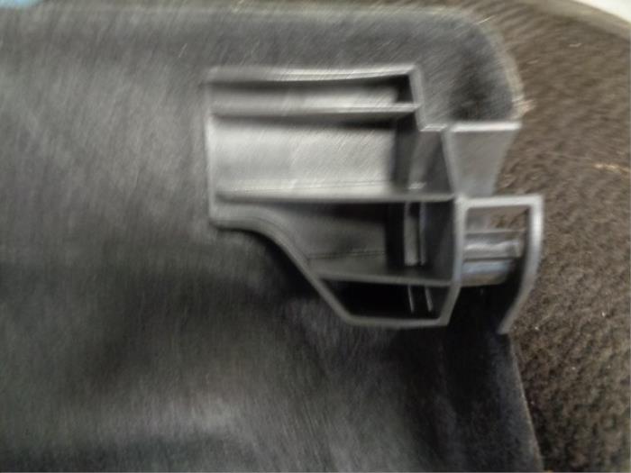 Parcel shelf from a Opel Astra J GTC (PD2/PF2) 2.0 CDTI 16V ecoFLEX 2011