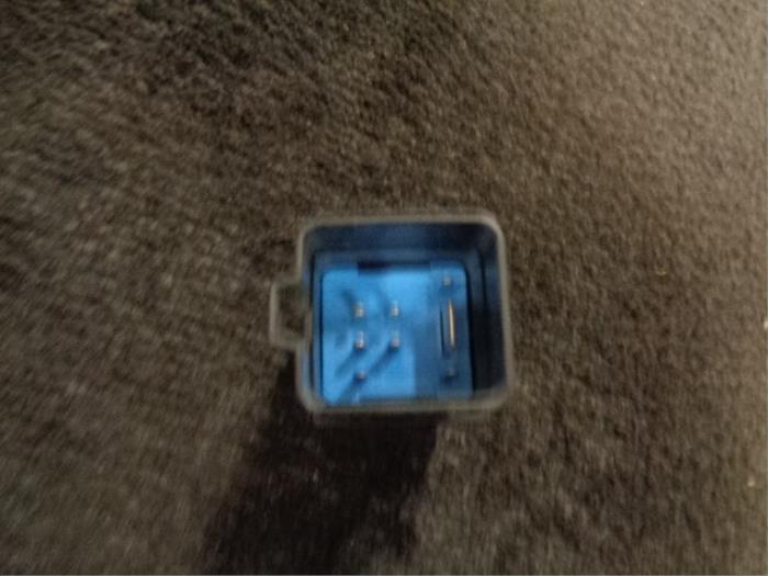 Glow plug relay Volkswagen Polo V 1.4 TDI DPF BlueMotion technology