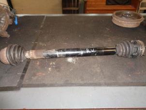 Usagé Arbre de transmission avant droit Seat Cordoba (6C2/6K2) 1.4 Stella Prix € 25,00 Règlement à la marge proposé par Westerhof autodemontage