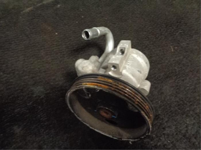 Usagé Pompe de direction Chevrolet Aveo (250) 1.4 16V LS Prix € 40,00 Règlement à la marge proposé par Westerhof autodemontage