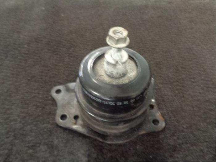 Used Engine mount Skoda Roomster (5J) 1.6 16V Price € 25,00 Margin scheme offered by Westerhof autodemontage