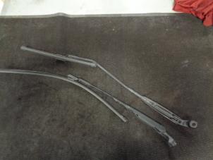Used Front wiper arm Ford Ka II 1.2 Price € 10,00 Margin scheme offered by Westerhof autodemontage