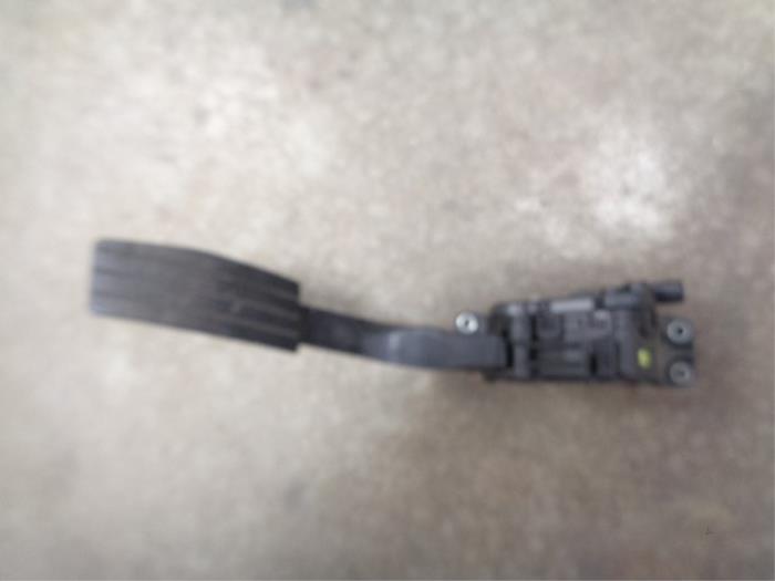 Begagnade Gaspedalsensor Renault Twingo II (CN) 1.2 16V Pris € 25,00 Marginaltabell erbjuds av Westerhof autodemontage
