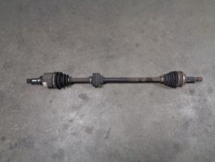 Used Front drive shaft, right Toyota Yaris (P1) 1.3 16V VVT-i Price € 35,00 Margin scheme offered by Westerhof autodemontage