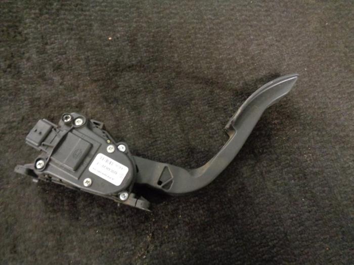 Begagnade Gaspedalsensor Renault Twingo II (CN) 1.2 16V Pris € 25,00 Marginaltabell erbjuds av Westerhof autodemontage