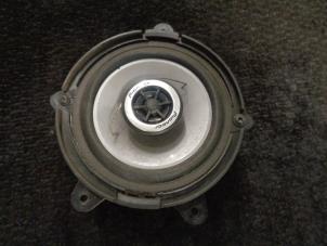 Used Speaker Renault Twingo II (CN) 1.2 16V Price € 15,00 Margin scheme offered by Westerhof autodemontage