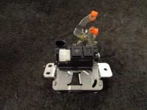 Used Tailgate lock mechanism Mitsubishi Colt (Z2/Z3) 1.1 12V Price € 25,00 Margin scheme offered by Westerhof autodemontage