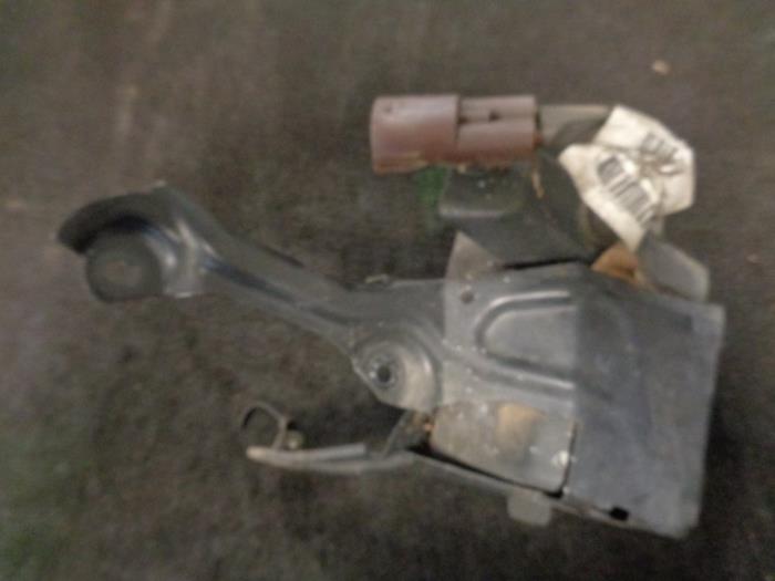 Gebrauchte Start/Stopp Kondensator Volvo V50 (MW) 1.6 D 16V Preis € 45,00 Margenregelung angeboten von Westerhof autodemontage