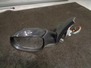 Used Wing mirror, left Peugeot 206 (2A/C/H/J/S) 1.4 16V Price € 25,00 Margin scheme offered by Westerhof autodemontage