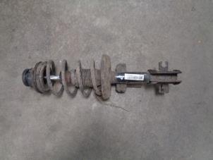 Used Front shock absorber, right Fiat Bravo (198A) 1.4 16V Price € 35,00 Margin scheme offered by Westerhof autodemontage