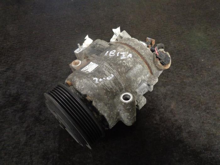 Air conditioning pump from a Seat Ibiza IV (6J5) 1.4 16V 2008