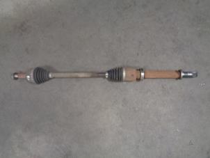 Used Front drive shaft, right Renault Clio III (BR/CR) 1.2 16V 75 Price € 35,00 Margin scheme offered by Westerhof autodemontage