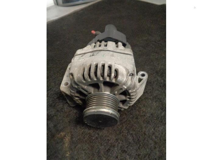 Begagnade Dynamo Opel Combo (Corsa C) 1.3 CDTI 16V Pris € 35,00 Marginaltabell erbjuds av Westerhof autodemontage