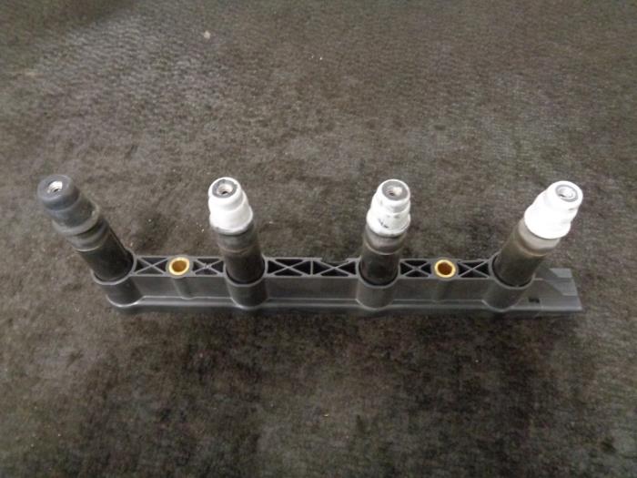 Gebrauchte Zündspule Peugeot 207/207+ (WA/WC/WM) 1.4 16V Preis € 15,00 Margenregelung angeboten von Westerhof autodemontage
